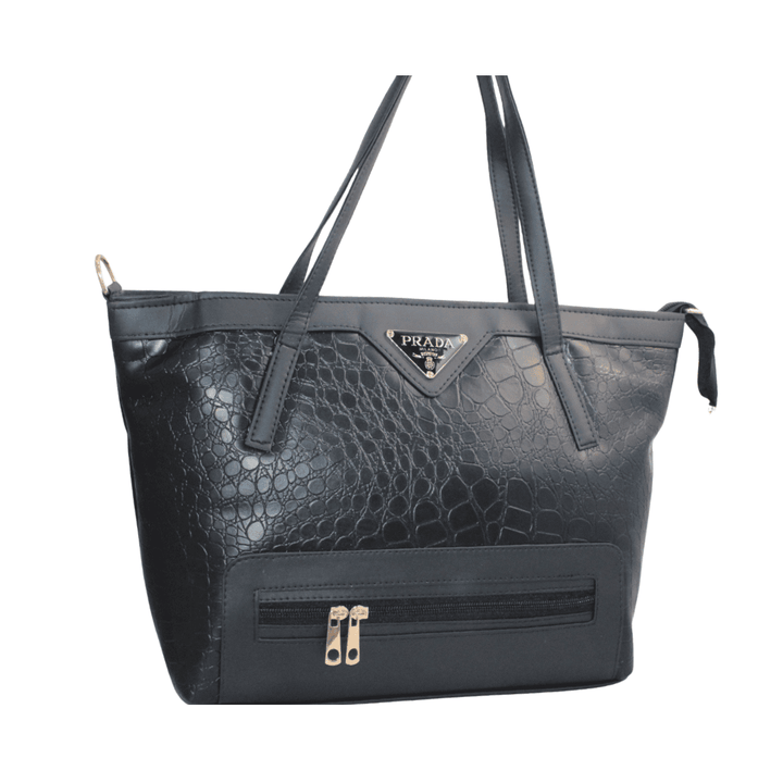 Women's elegant tote bag in textured faux leather with shoulder strap and organized interior